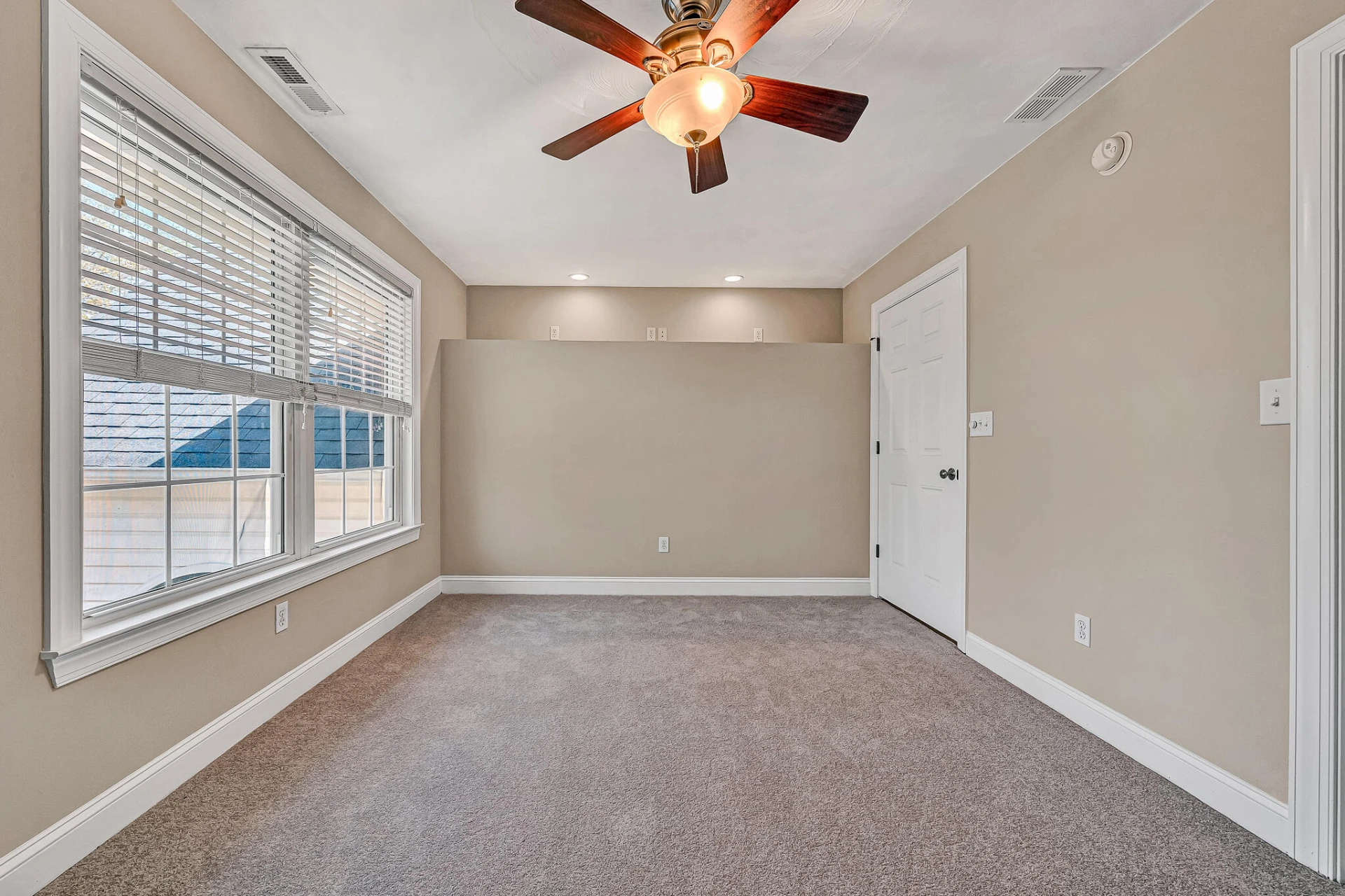 1087 Strawberry Hill CT - Photo 34