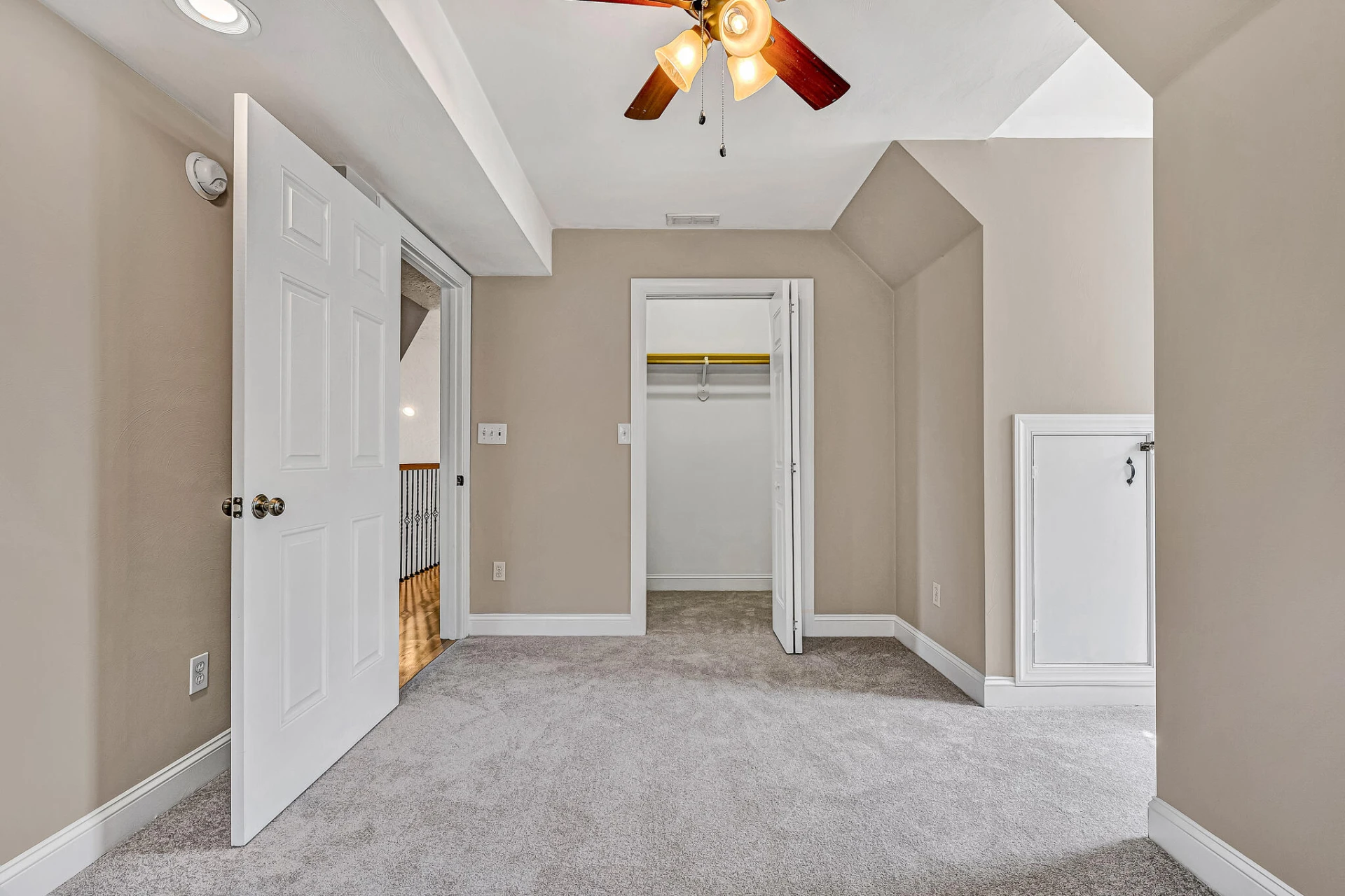 1087 Strawberry Hill CT - Photo 36