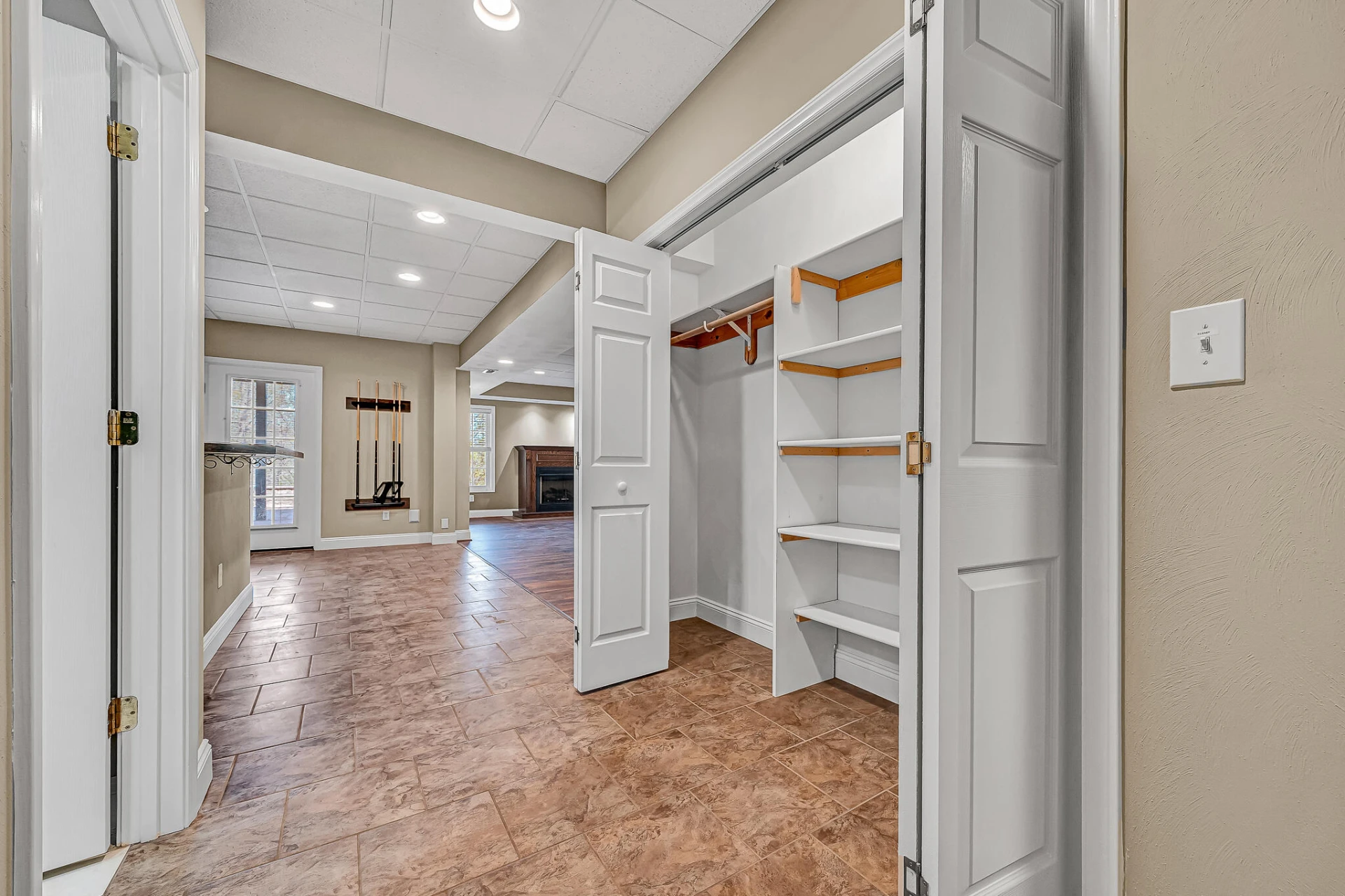 1087 Strawberry Hill CT - Photo 38