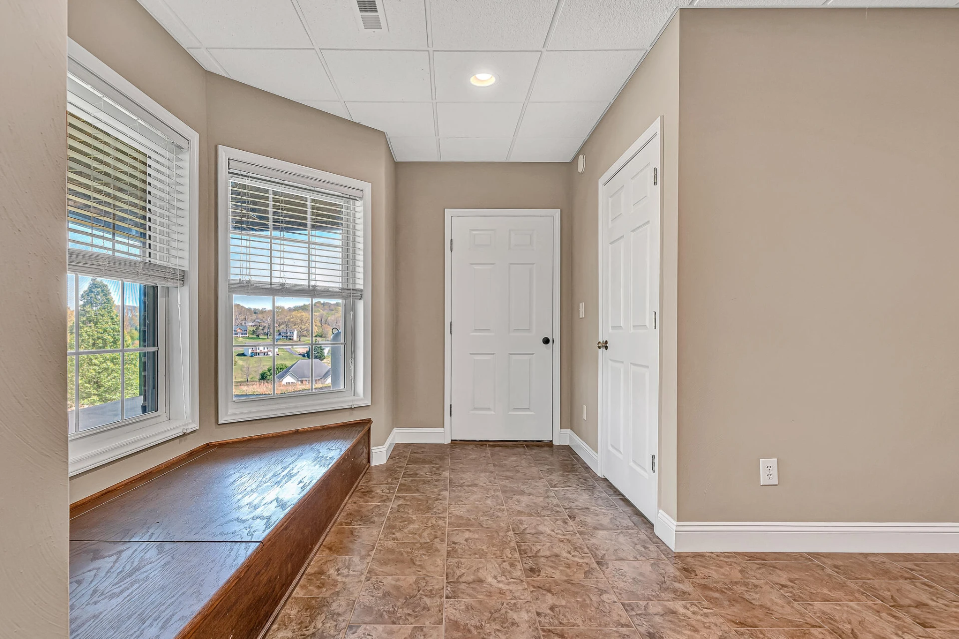 1087 Strawberry Hill CT - Photo 48