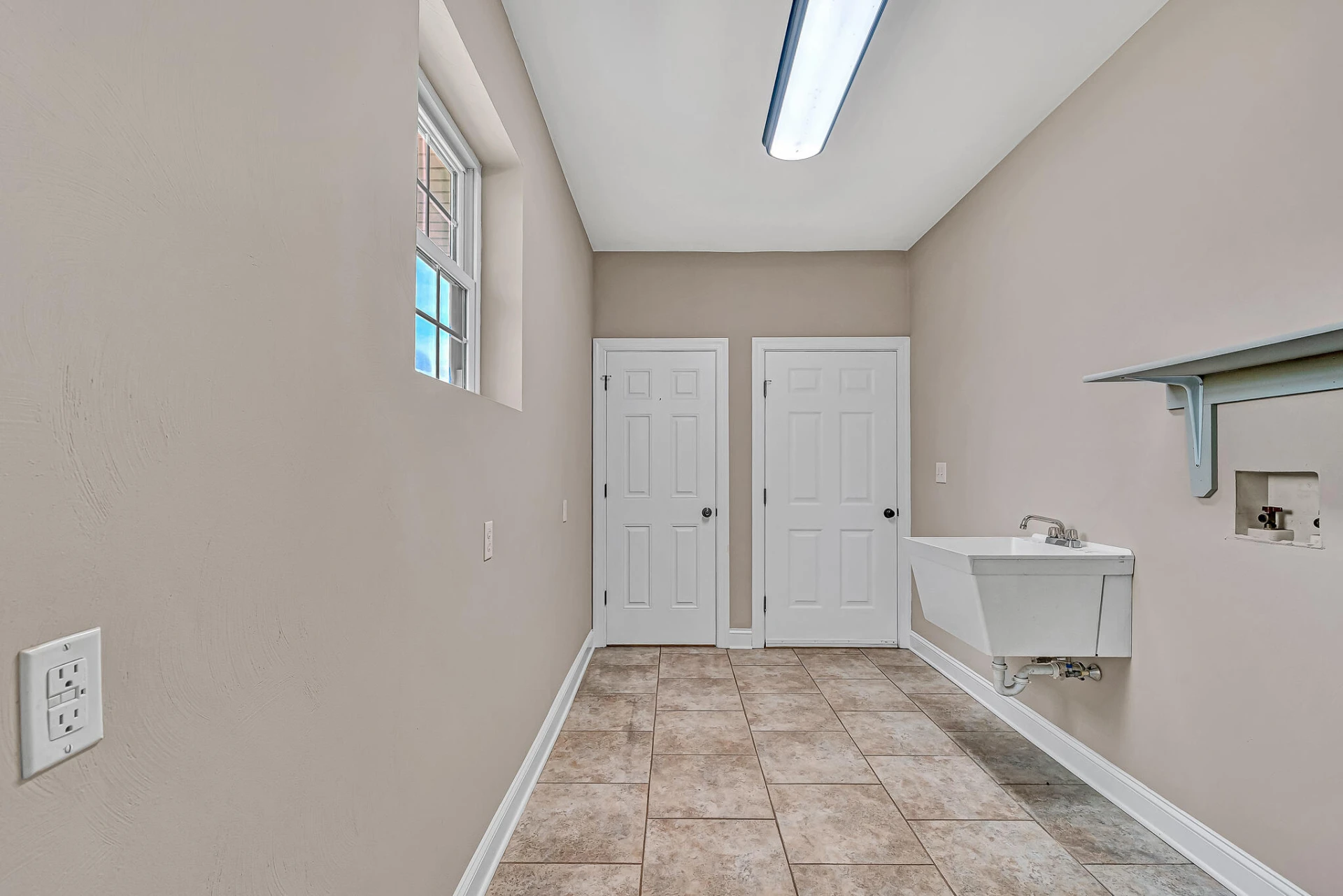 1087 Strawberry Hill CT - Photo 53