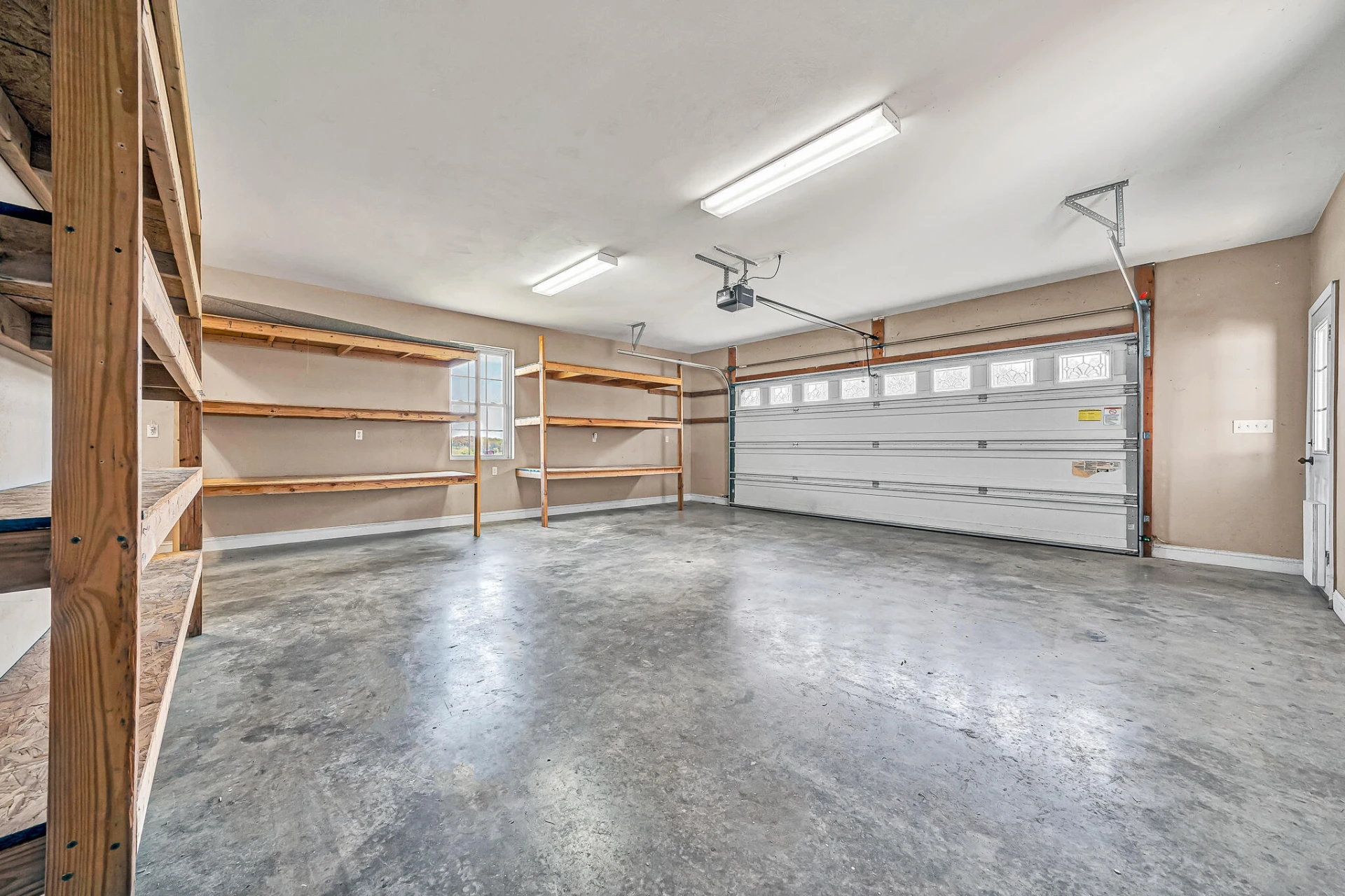 1087 Strawberry Hill CT - Photo 56