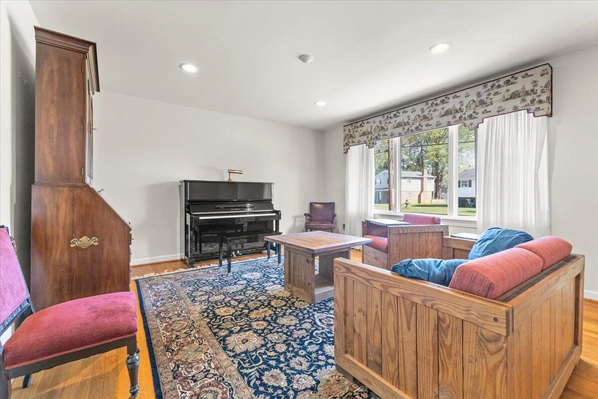 5019 Keithwood DR SW - Photo 4