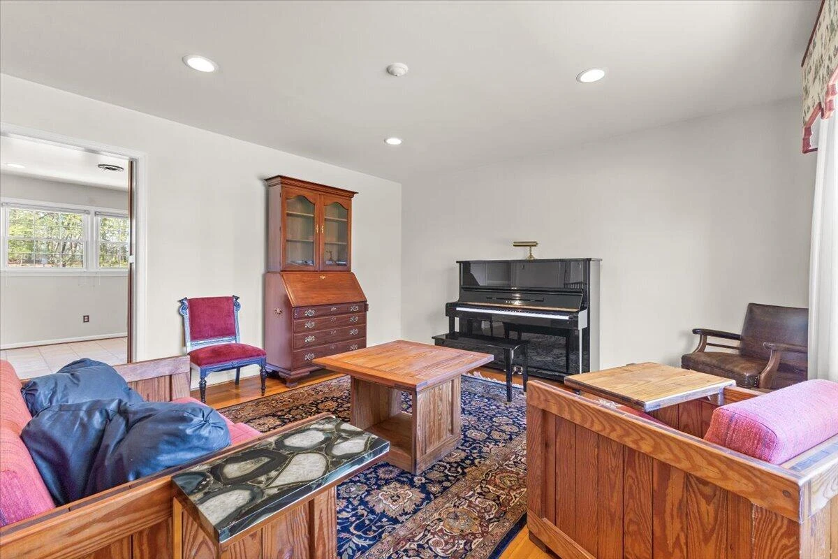 5019 Keithwood DR SW - Photo 6