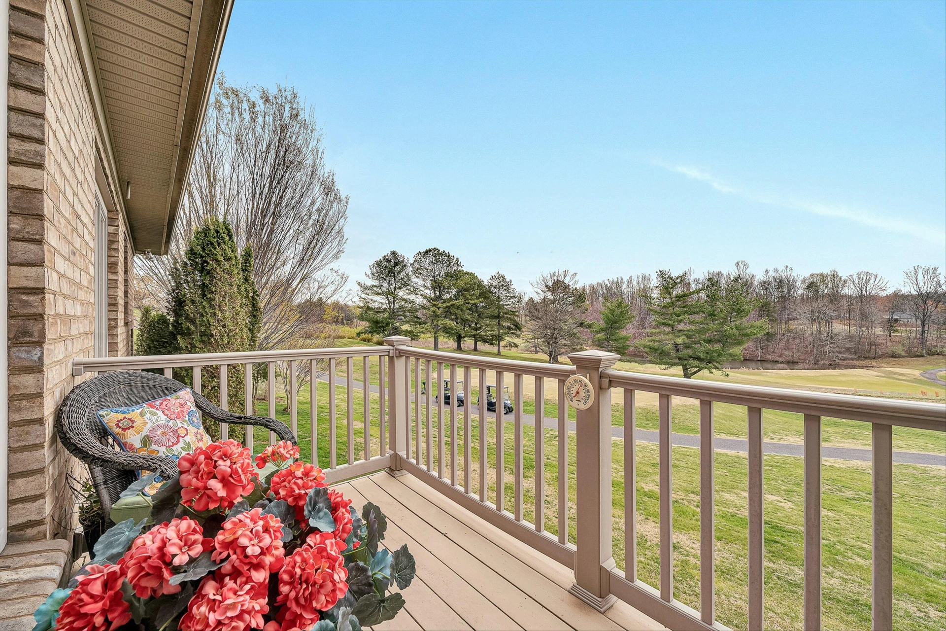 375 Chestnut Creek DR - Photo 11