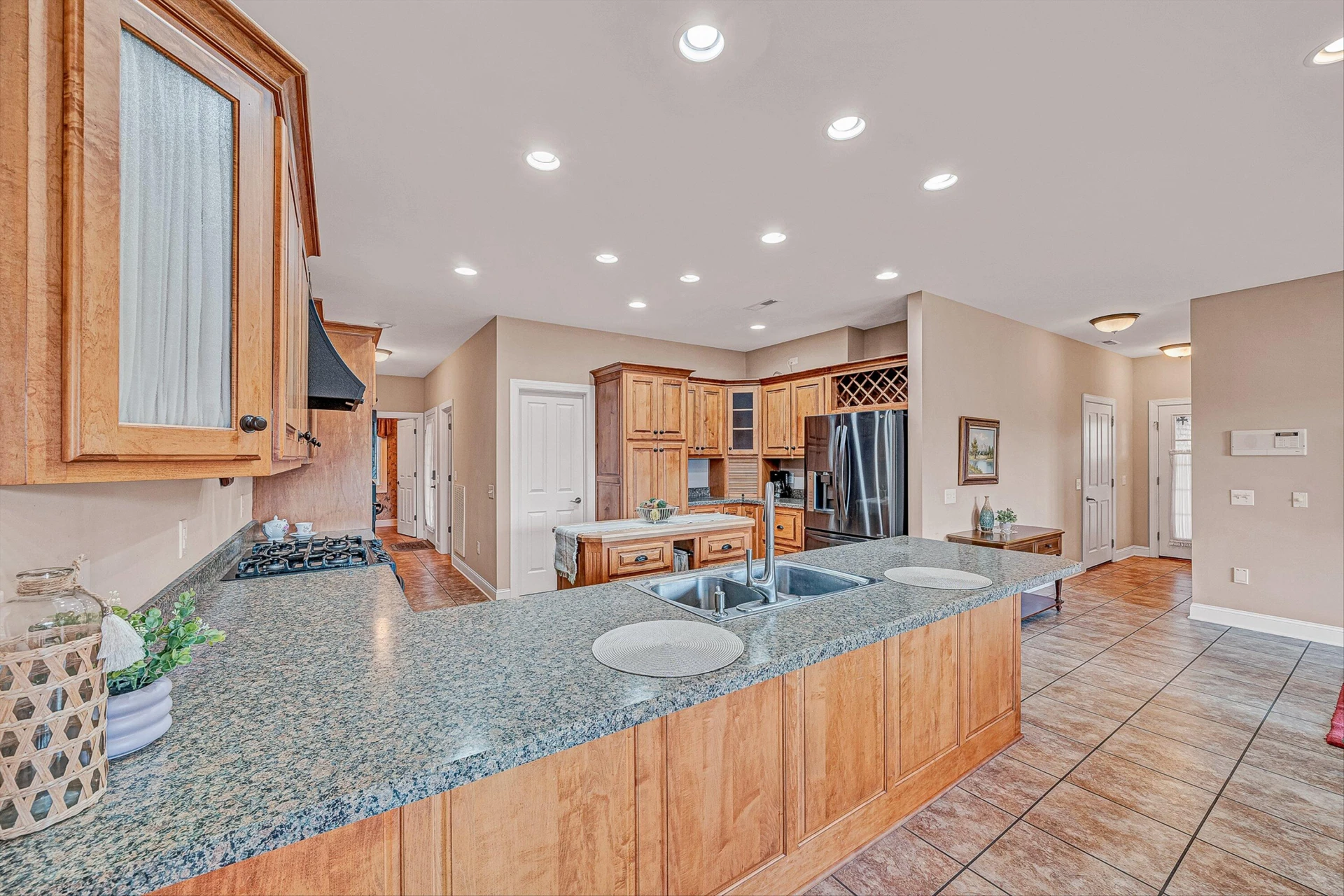 375 Chestnut Creek DR - Photo 15