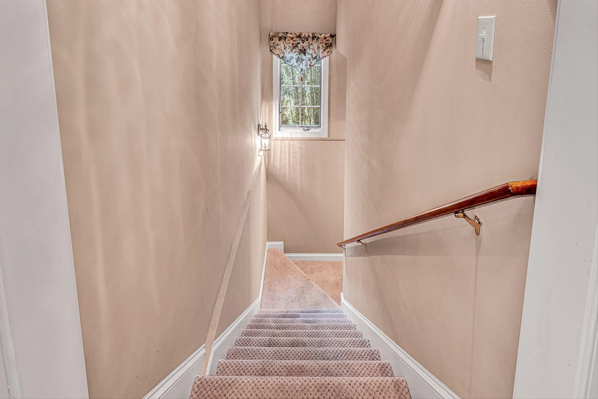 375 Chestnut Creek DR - Photo 19