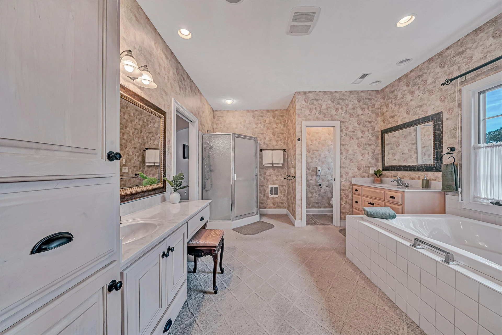 375 Chestnut Creek DR - Photo 25