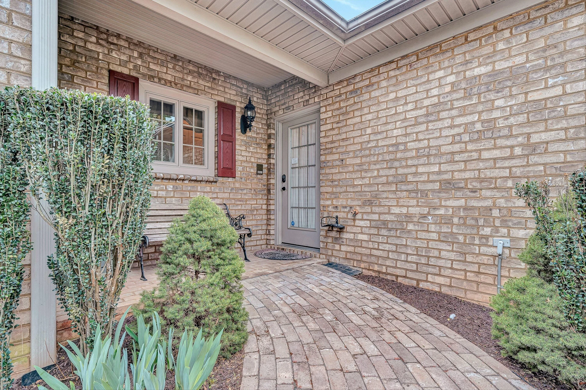 375 Chestnut Creek DR - Photo 33