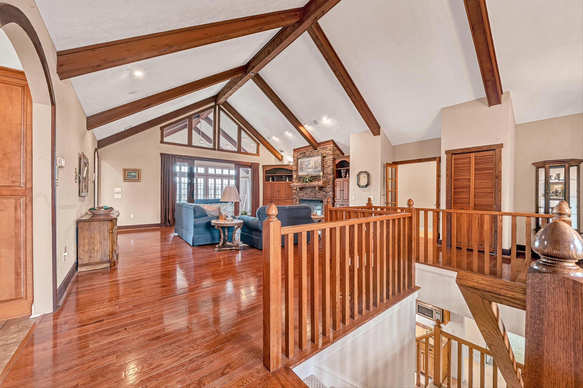 375 Chestnut Creek DR - Photo 6