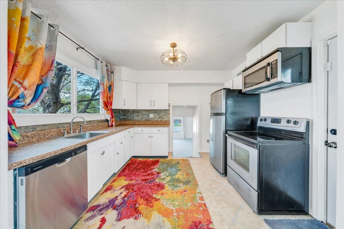 2354 Berkley AVE SW - Photo 12