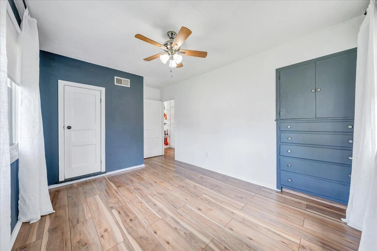 2354 Berkley AVE SW - Photo 19