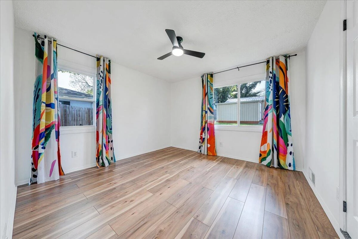 2354 Berkley AVE SW - Photo 20