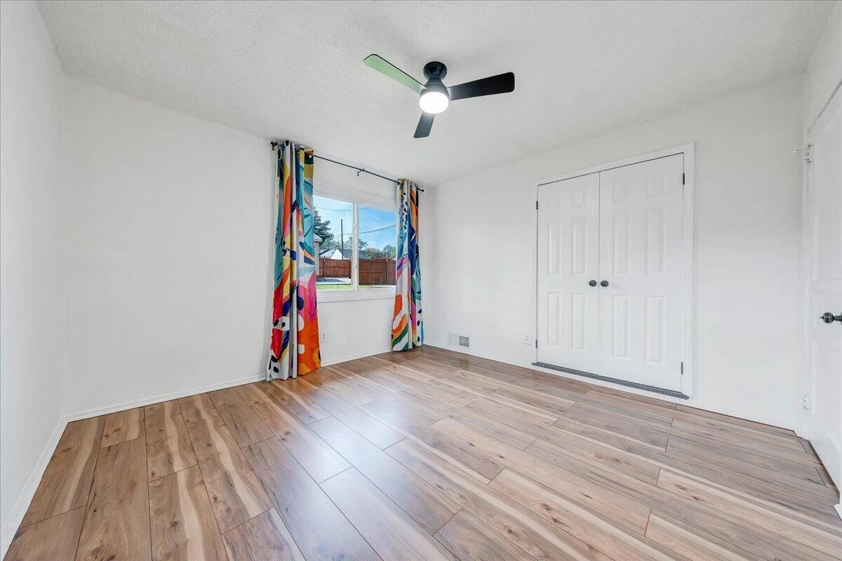 2354 Berkley AVE SW - Photo 21