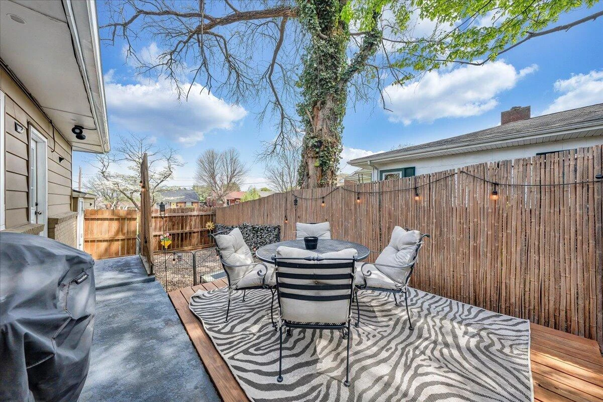 2354 Berkley AVE SW - Photo 24