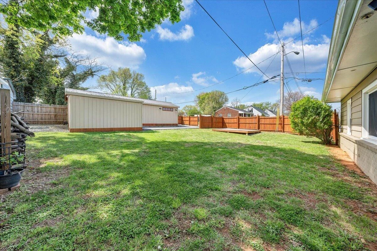 2354 Berkley AVE SW - Photo 27