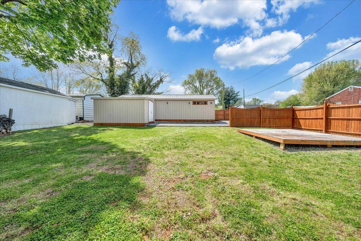 2354 Berkley AVE SW - Photo 28