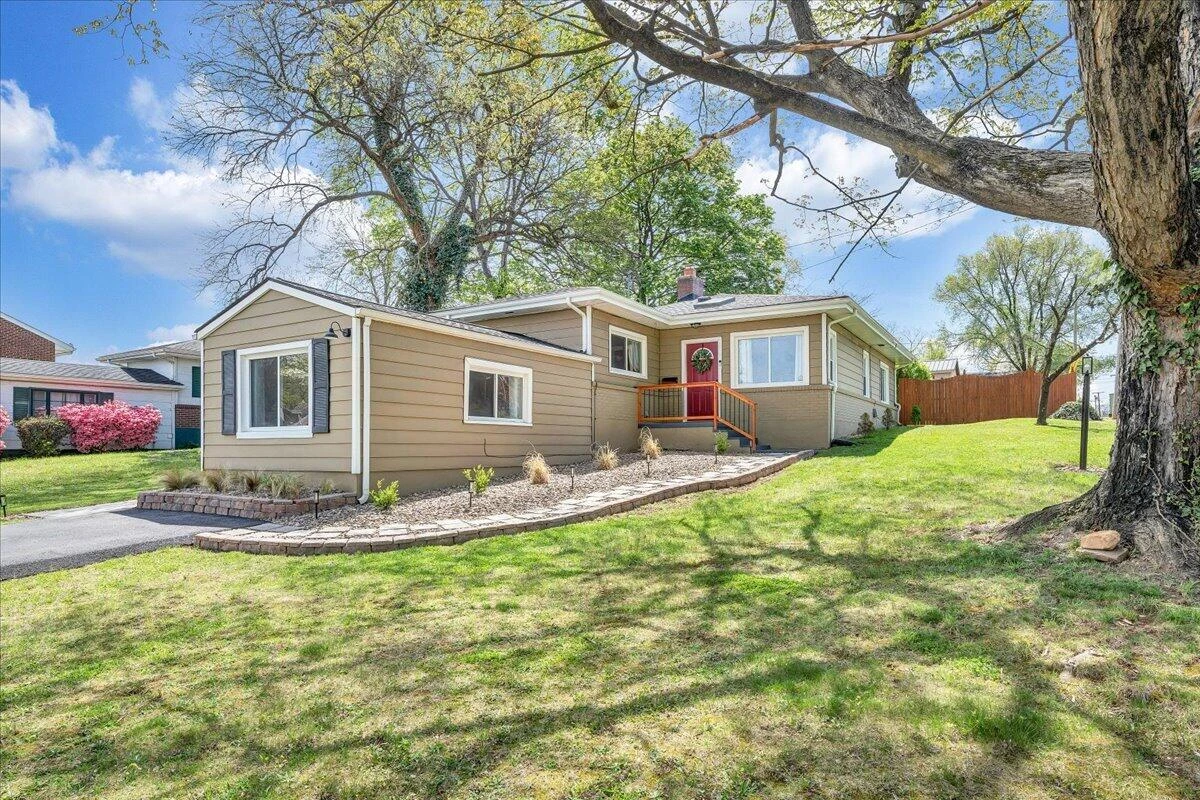 2354 Berkley AVE SW - Photo 38