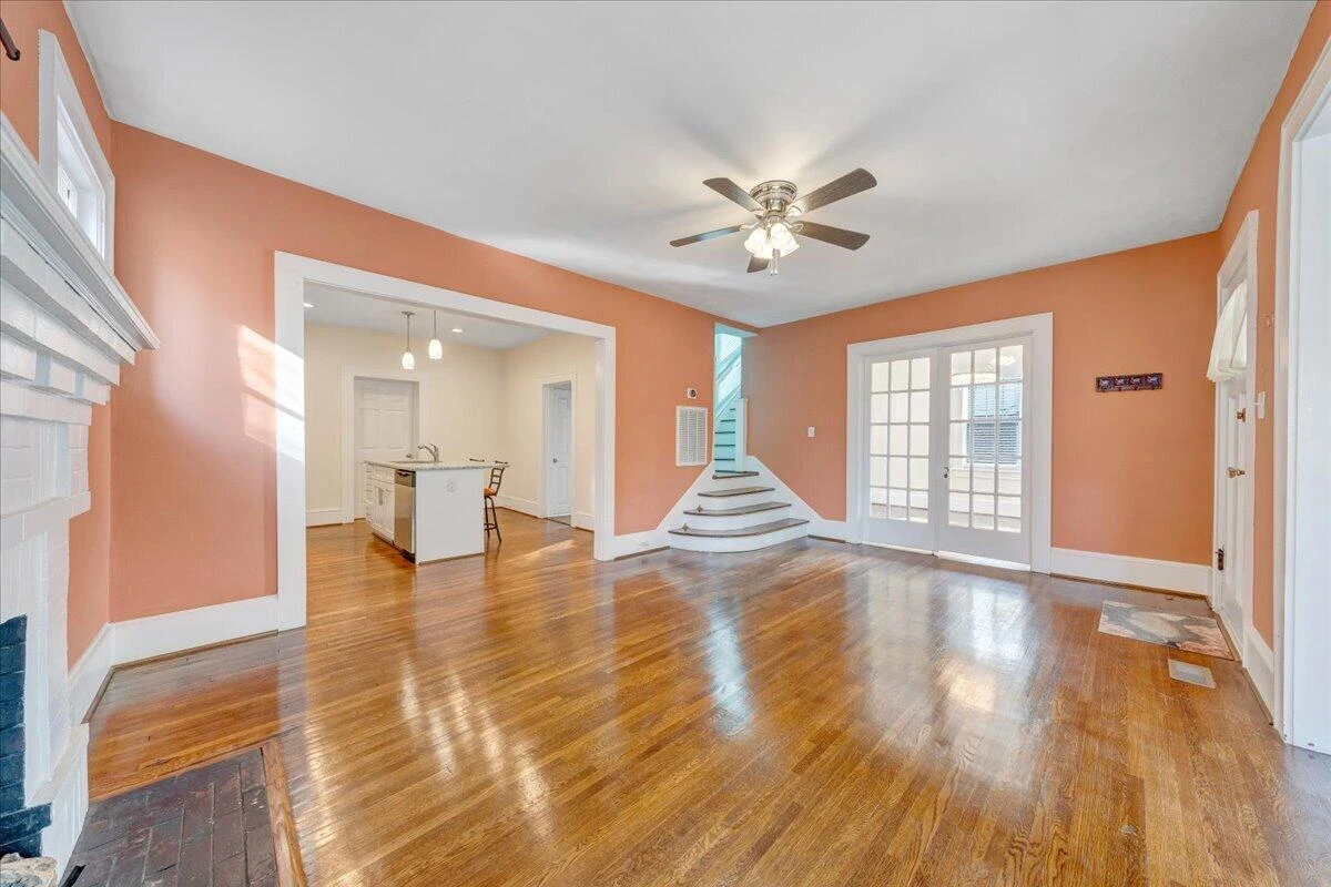 1819 Maiden LN SW - Photo 10