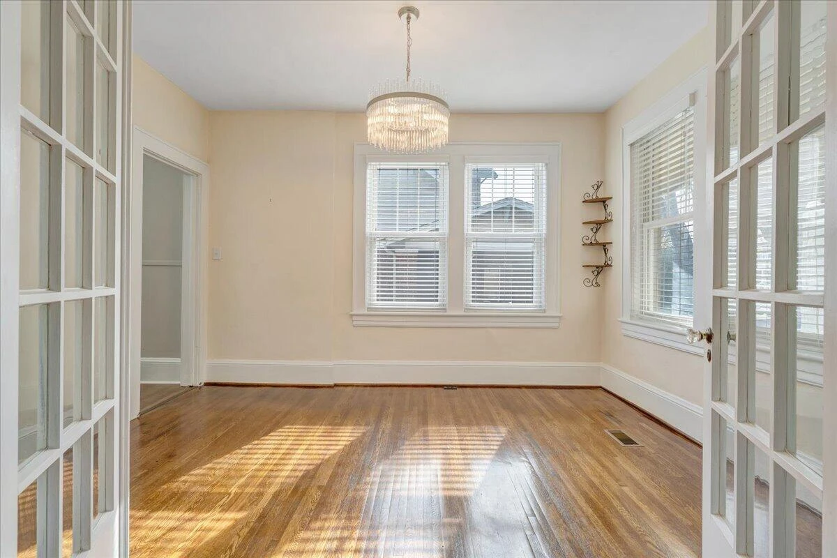 1819 Maiden LN SW - Photo 11