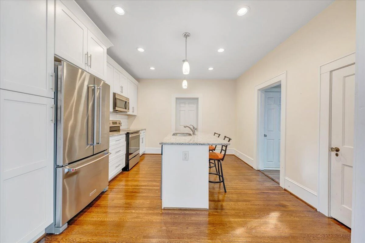 1819 Maiden LN SW - Photo 14