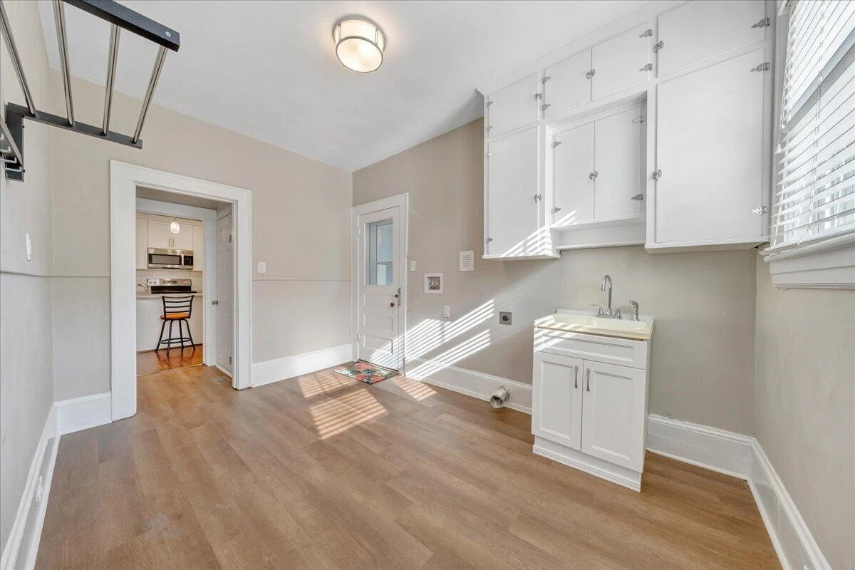 1819 Maiden LN SW - Photo 21