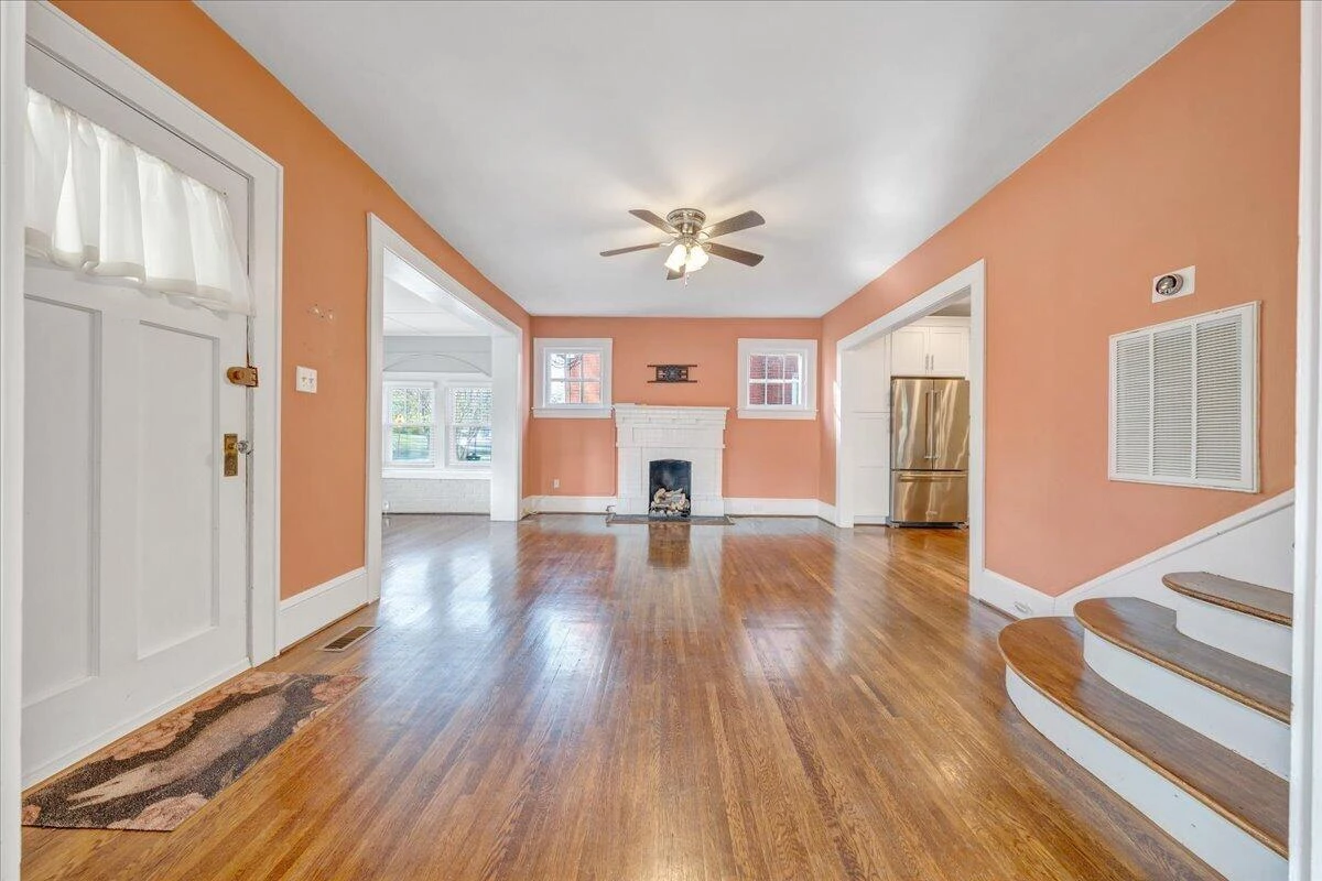 1819 Maiden LN SW - Photo 6