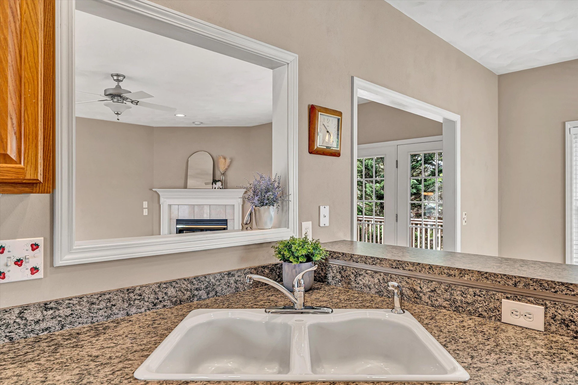 8013 Amber Wood CT - Photo 17