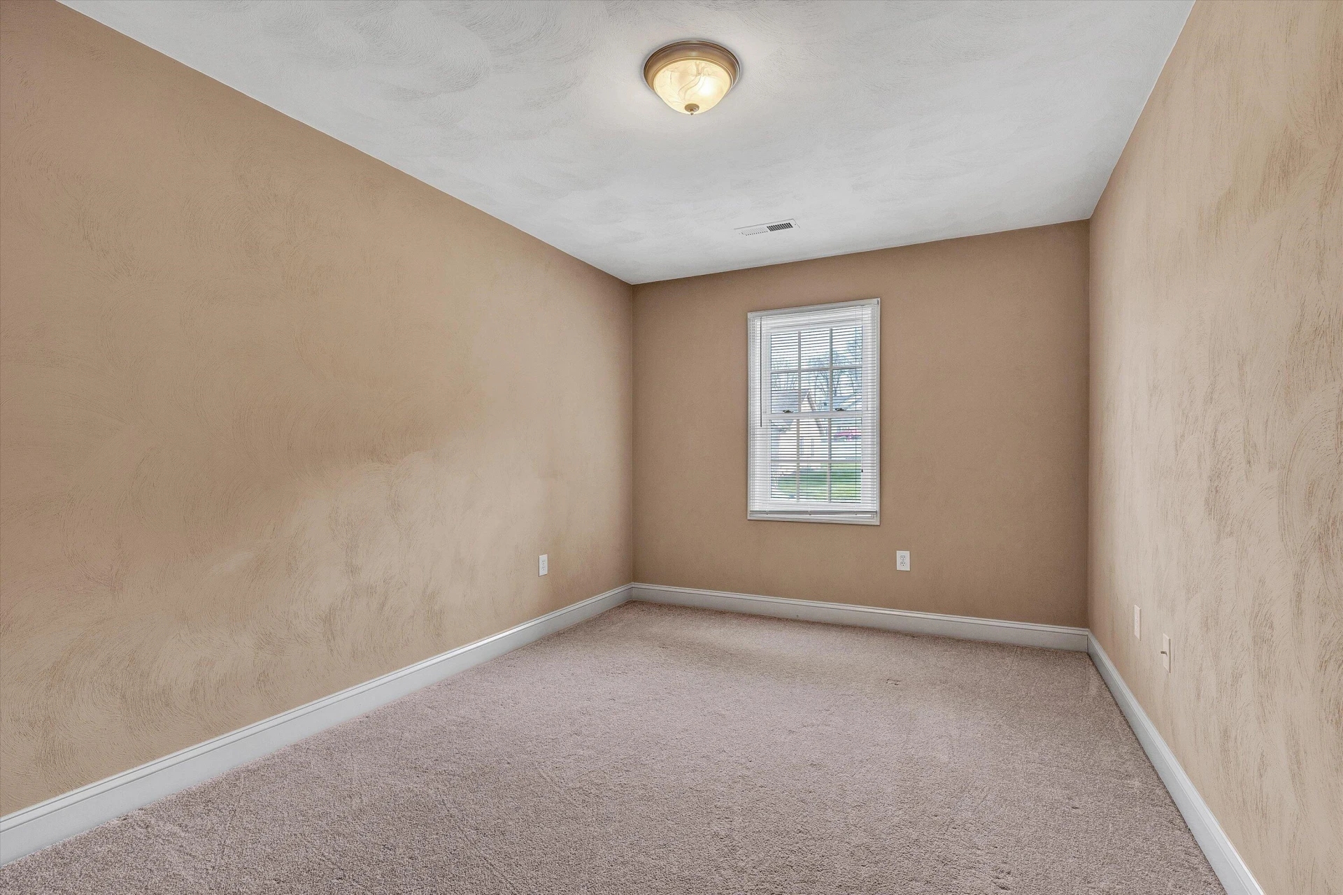 8013 Amber Wood CT - Photo 29