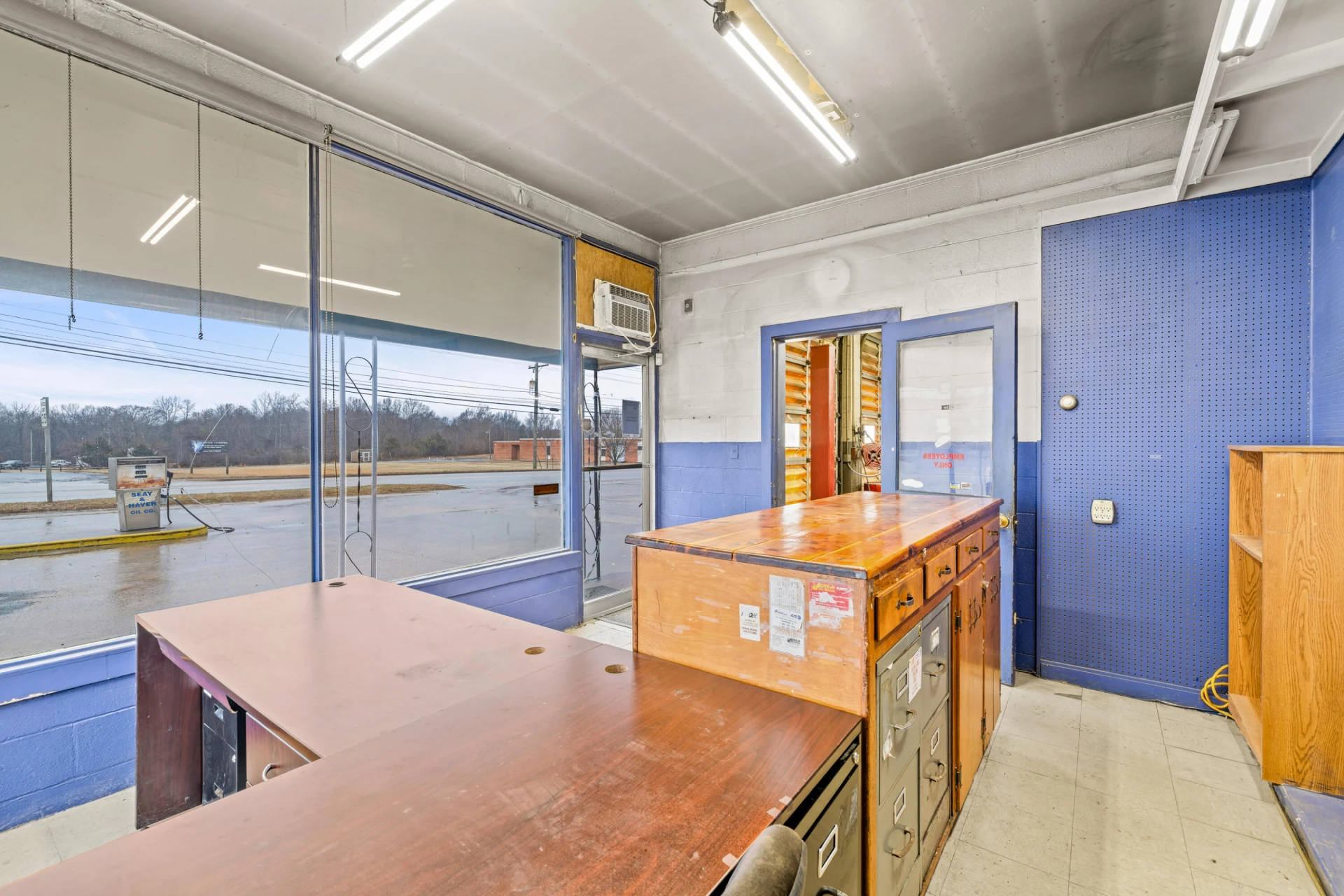 16855 Oak ST - Photo 9