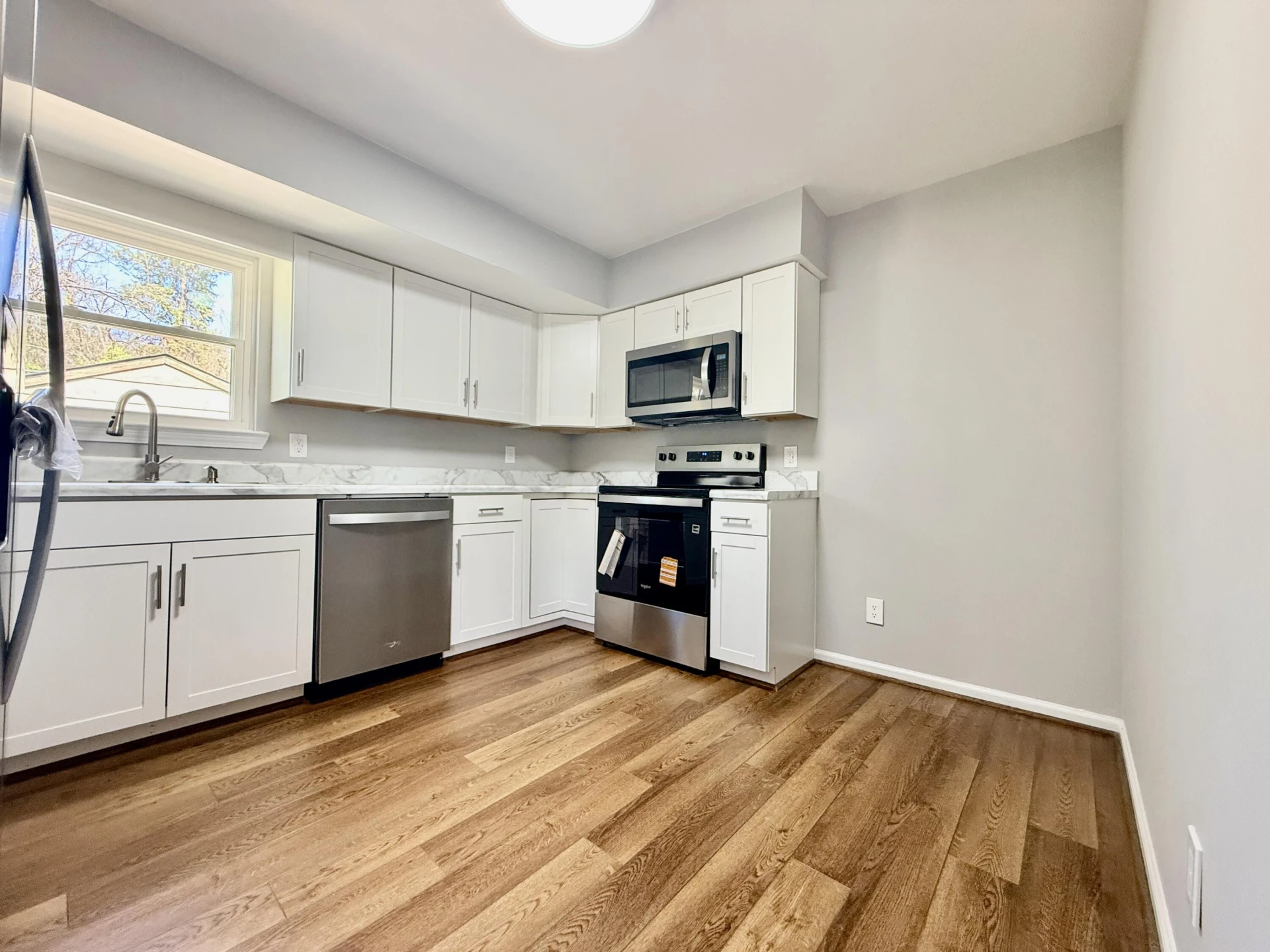 3213 Forest Park BLVD NW - Photo 10