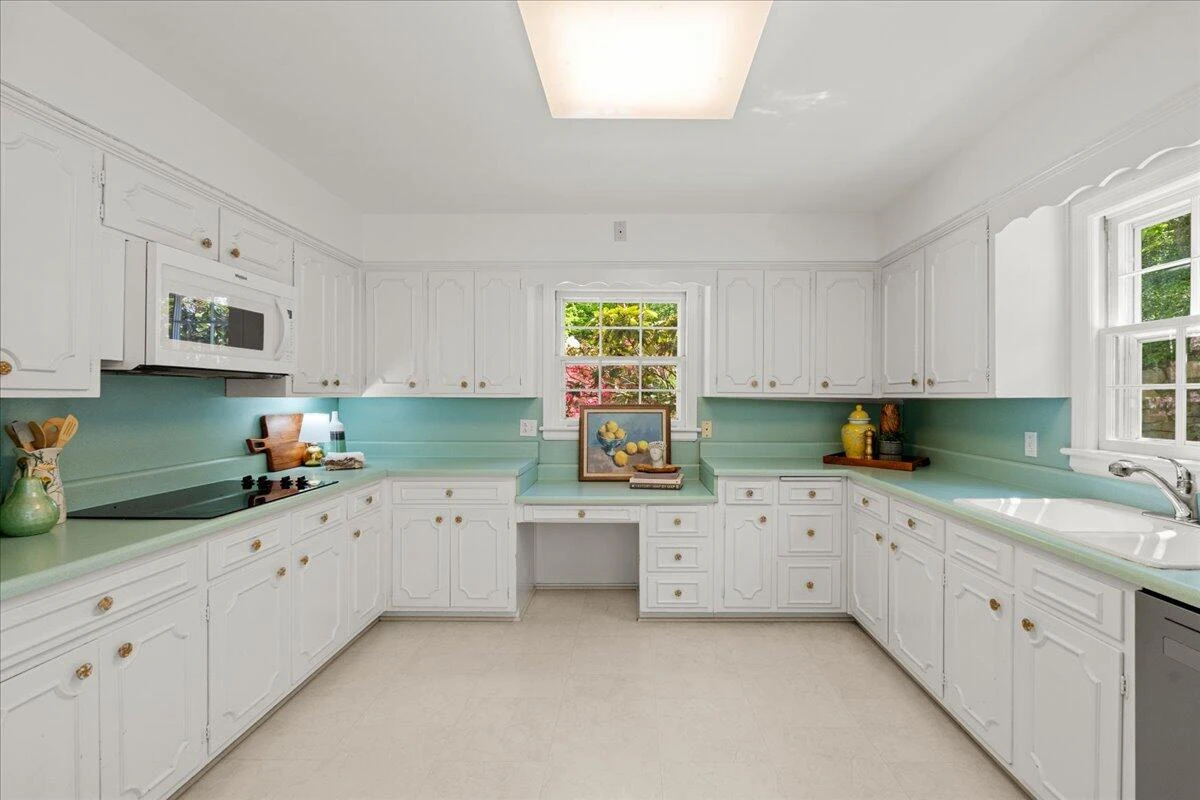 3002 Burnleigh RD SW - Photo 14