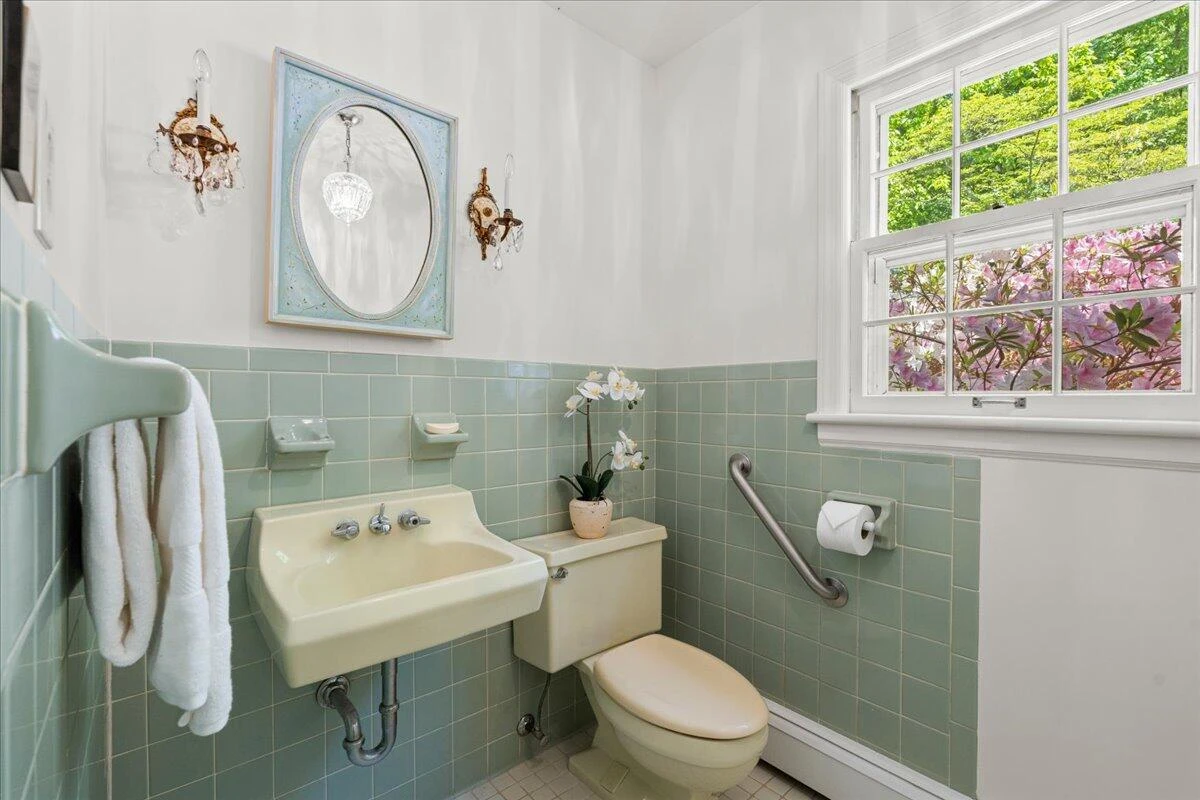 3002 Burnleigh RD SW - Photo 17