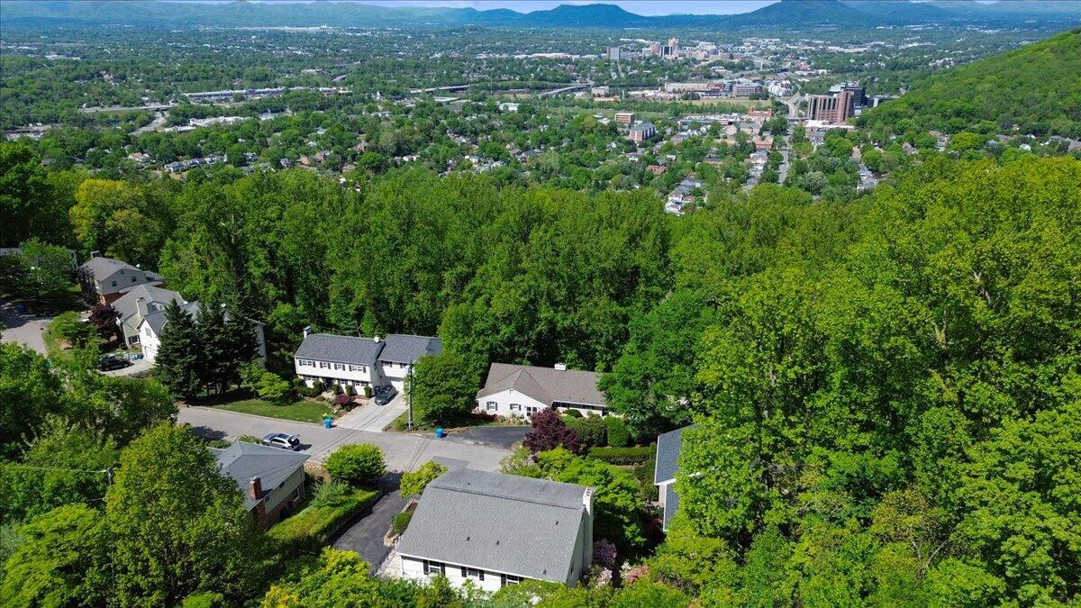 3002 Burnleigh RD SW - Photo 44
