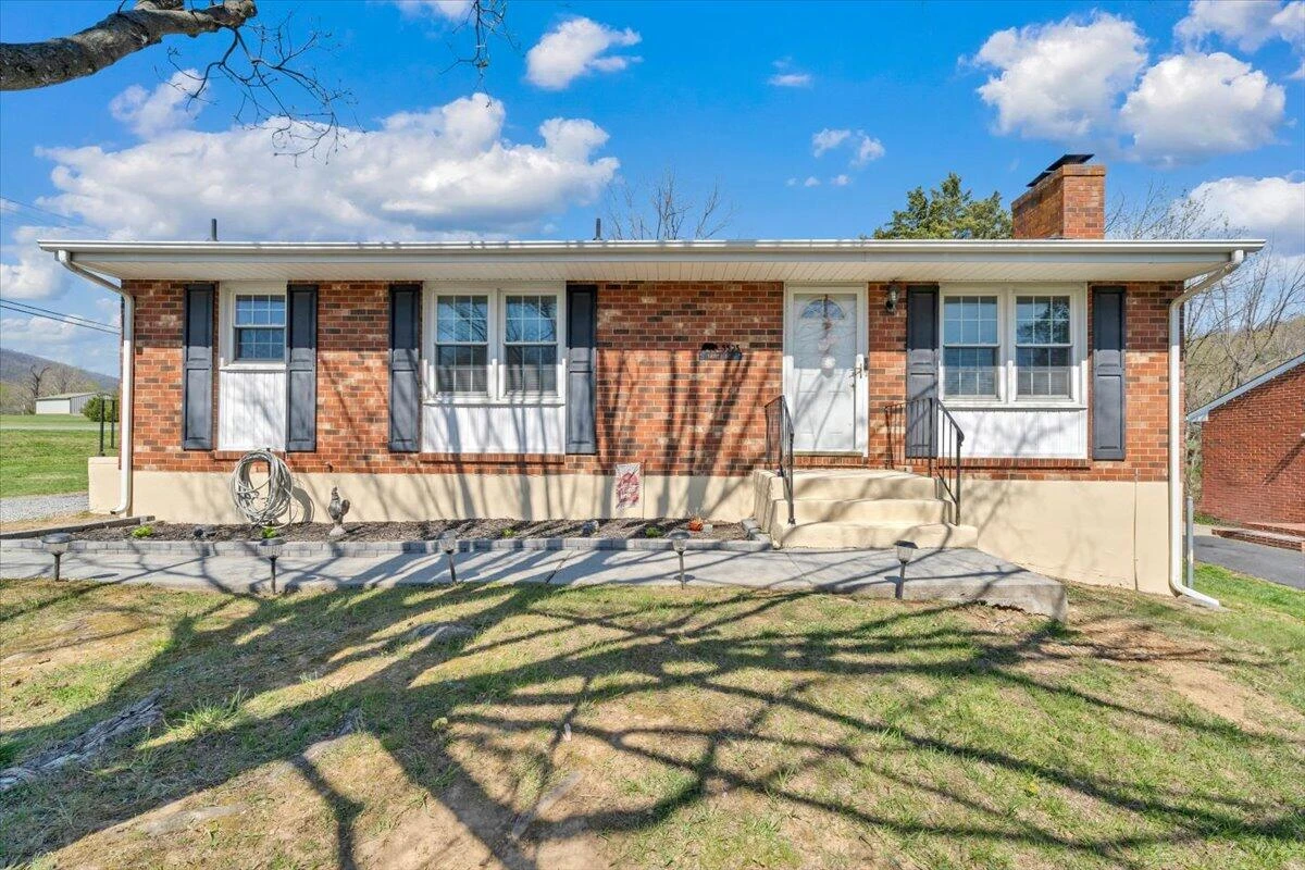 5523 Taney DR