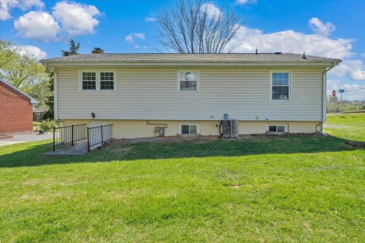 5523 Taney DR - Photo 26