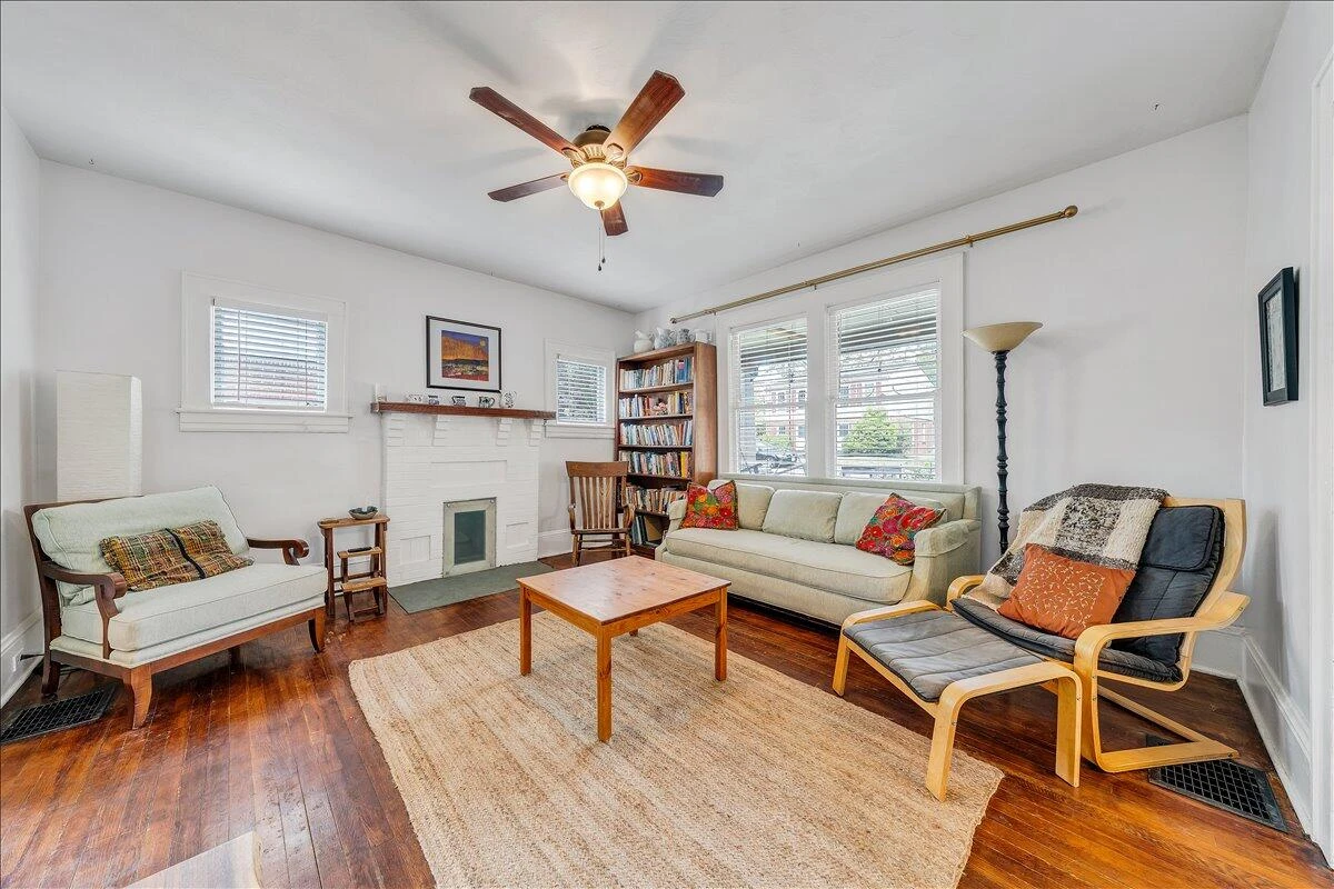 1246 Floyd AVE SW - Photo 10