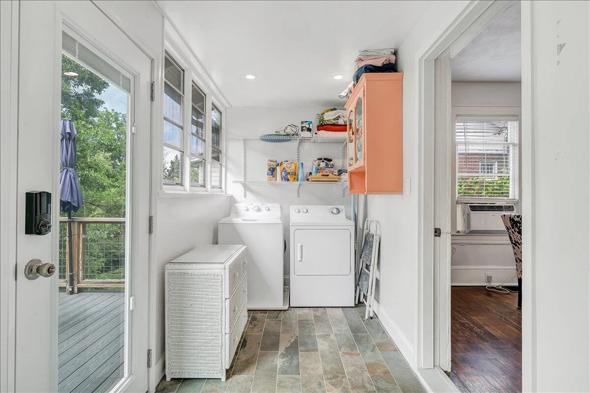1246 Floyd AVE SW - Photo 24