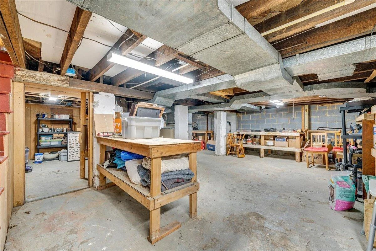 1246 Floyd AVE SW - Photo 36