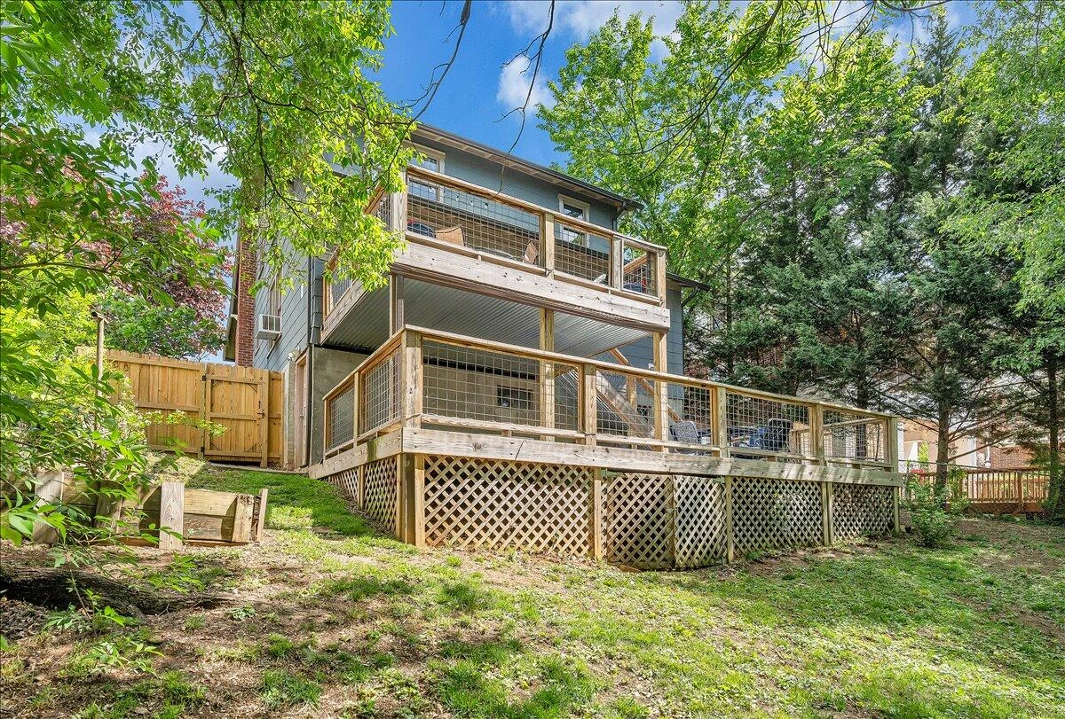 1246 Floyd AVE SW - Photo 47