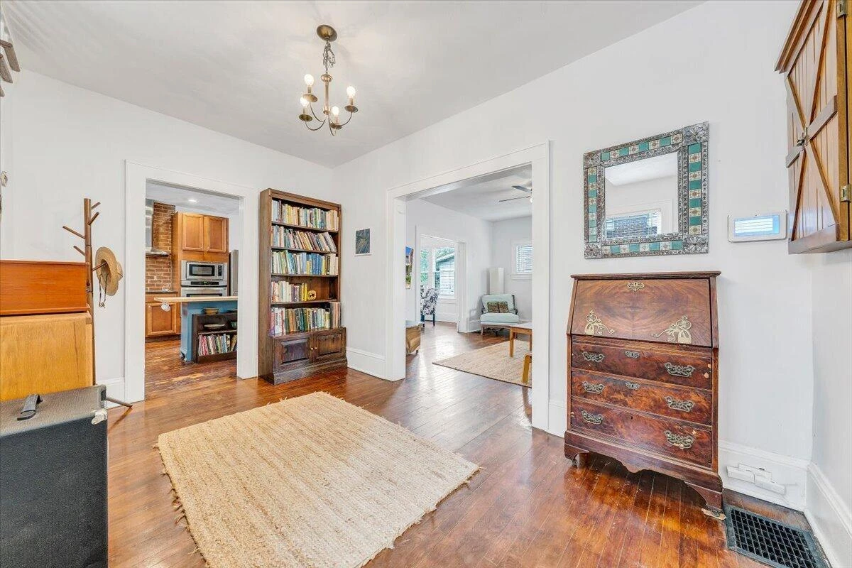 1246 Floyd AVE SW - Photo 7