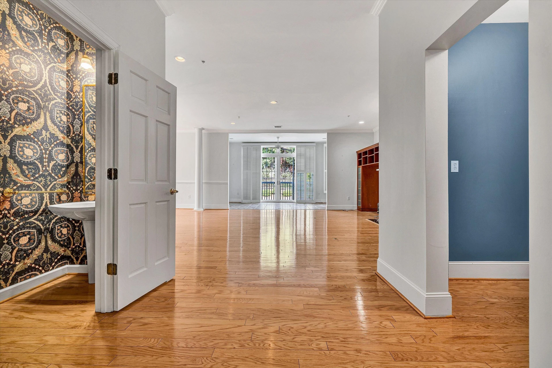 225 23rd ST SW #205 - Photo 10