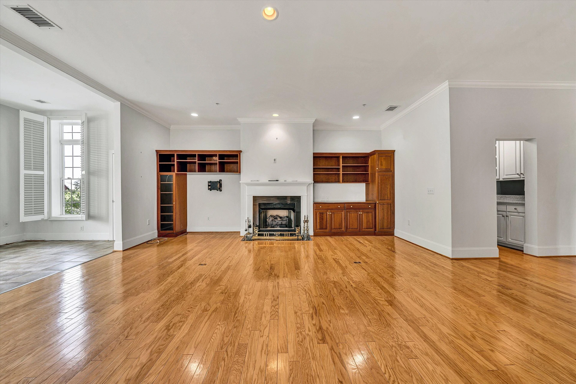 225 23rd ST SW #205 - Photo 14