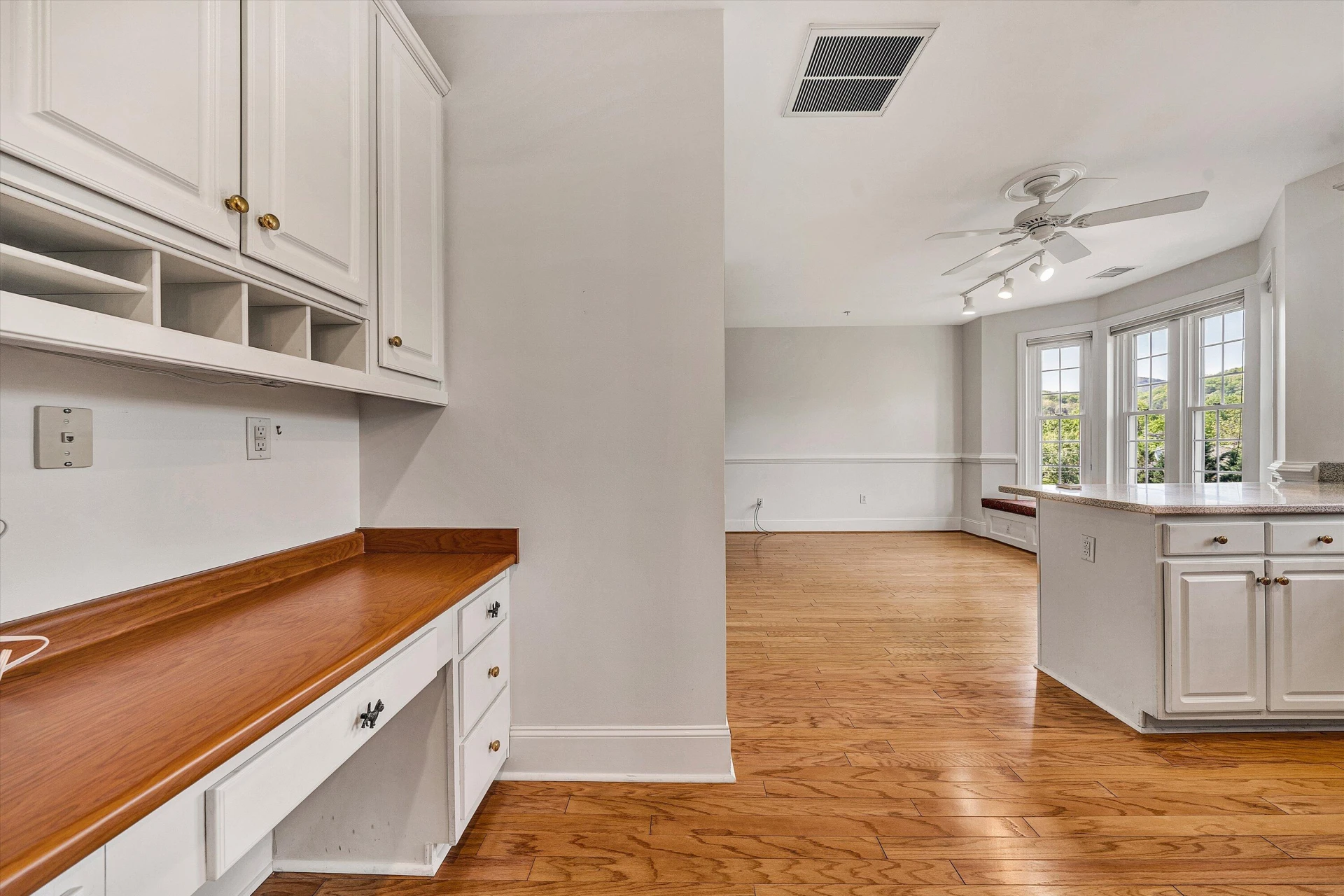 225 23rd ST SW #205 - Photo 21