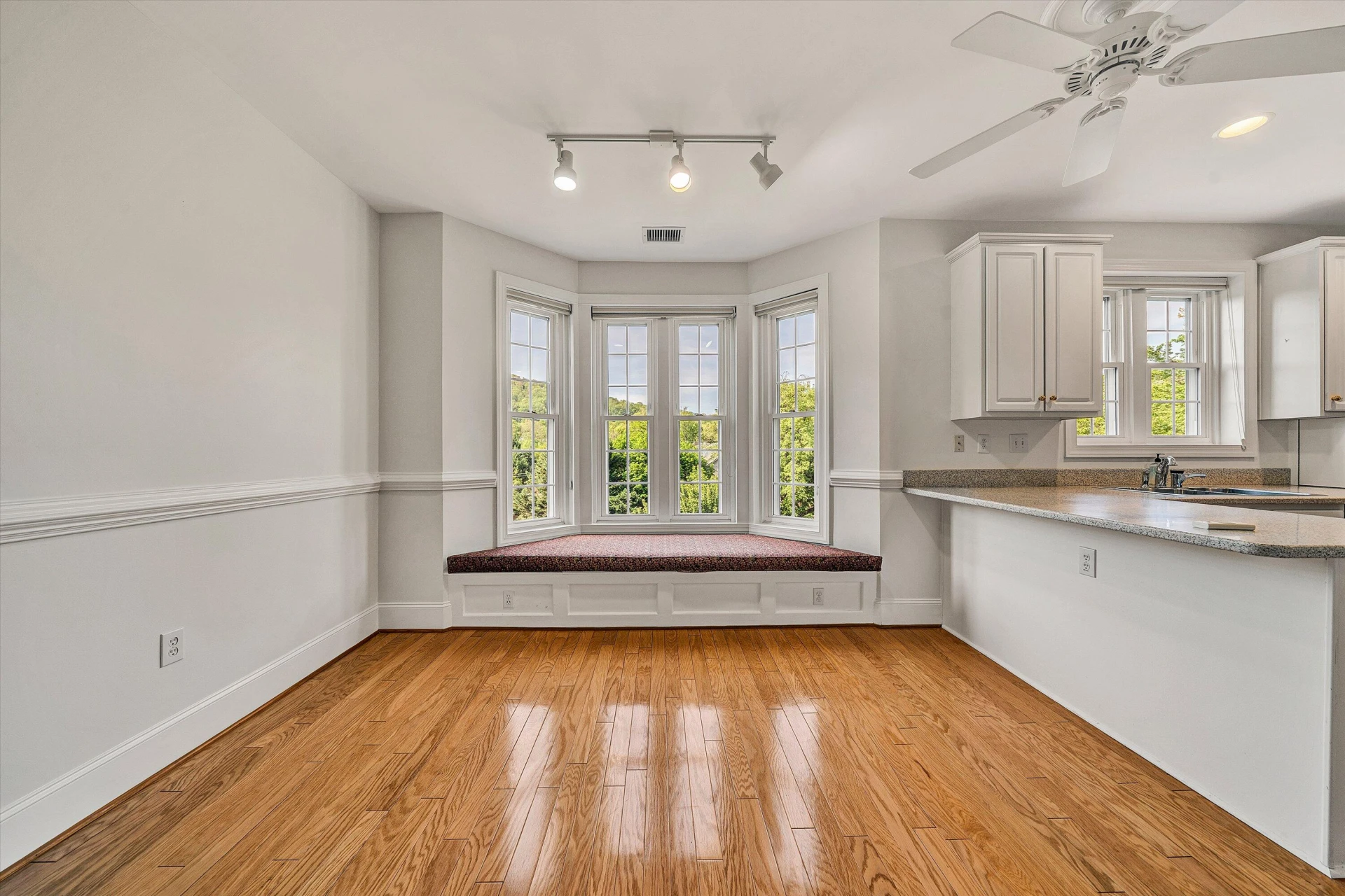225 23rd ST SW #205 - Photo 26