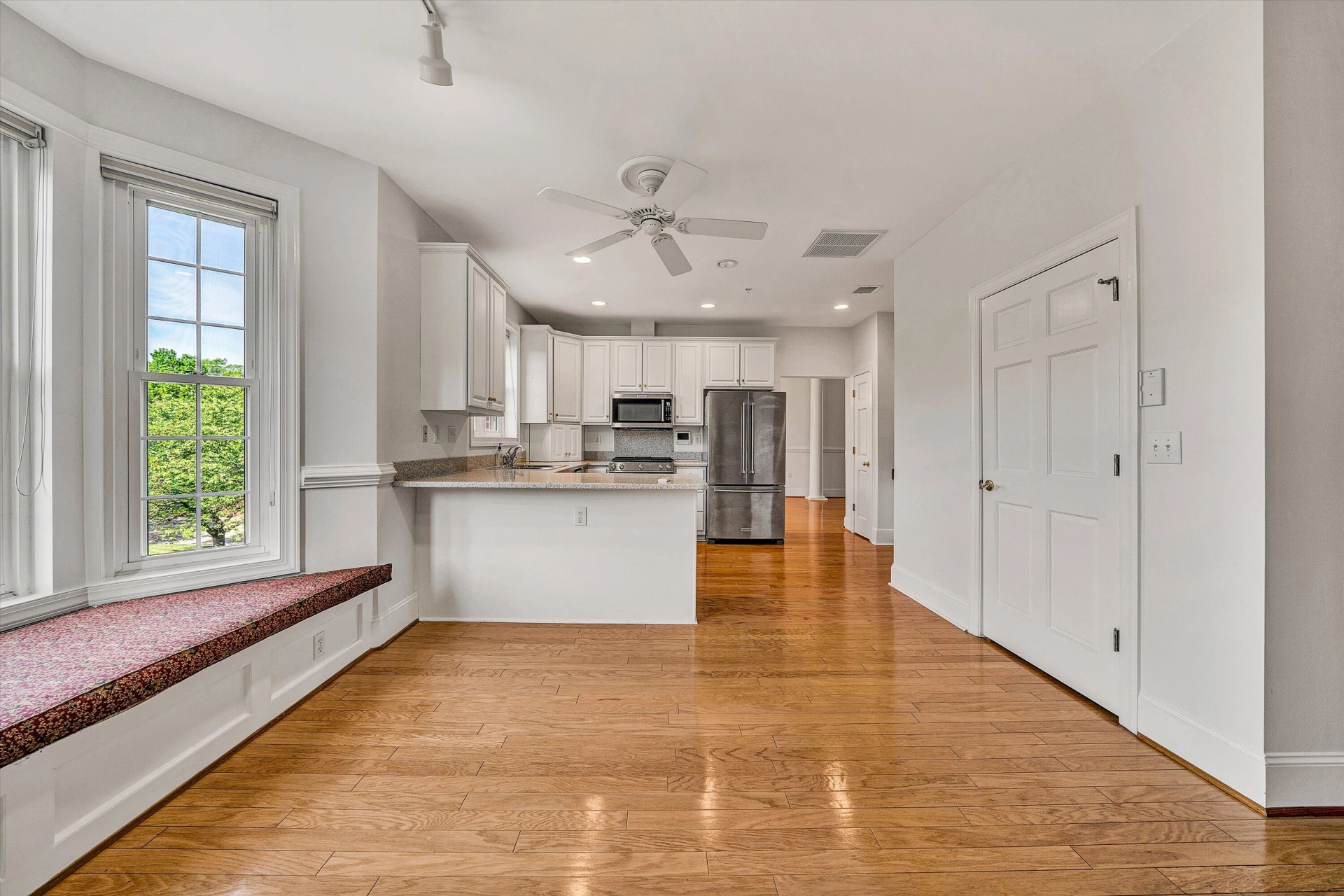 225 23rd ST SW #205 - Photo 29