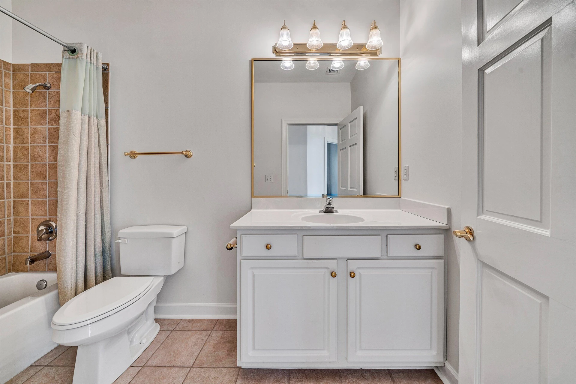 225 23rd ST SW #205 - Photo 30
