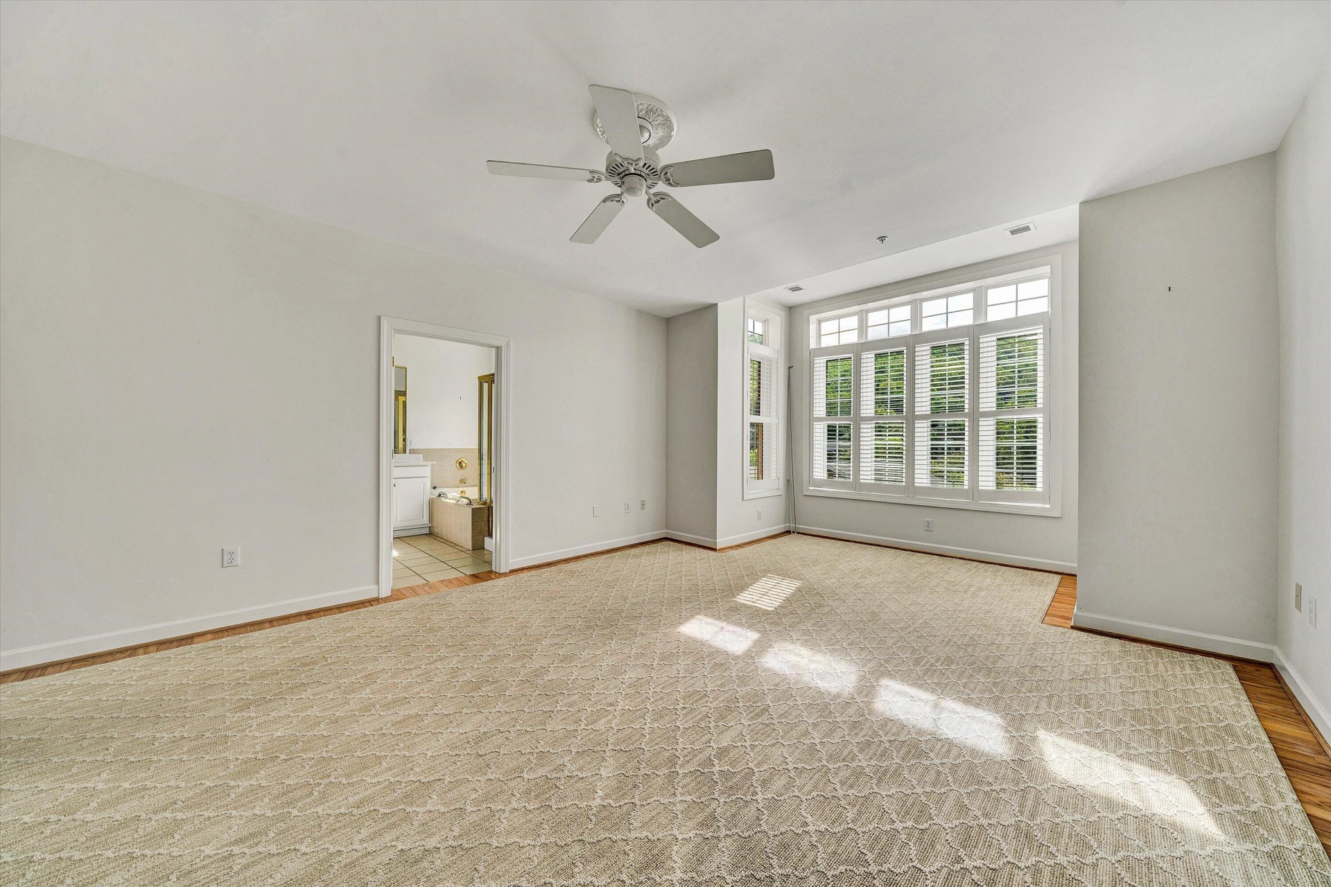 225 23rd ST SW #205 - Photo 32