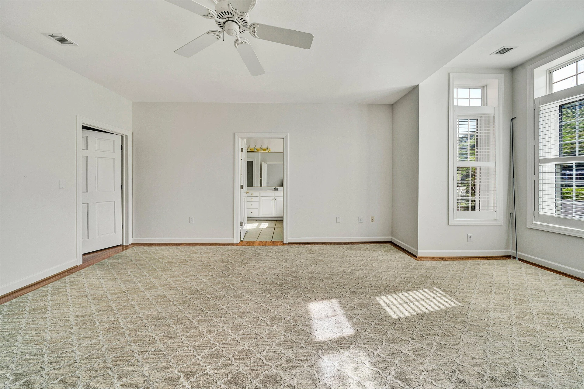 225 23rd ST SW #205 - Photo 33