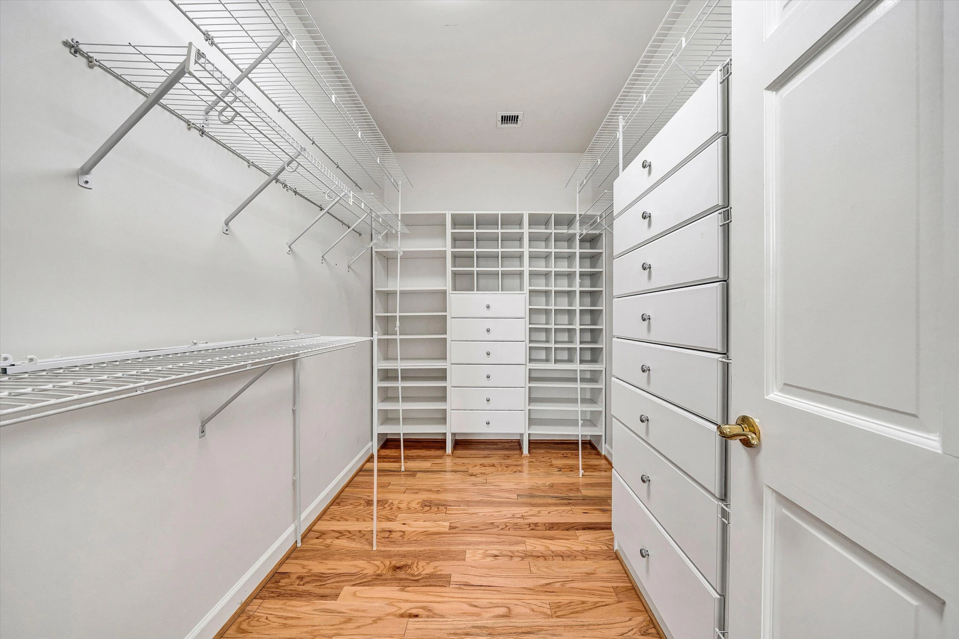 225 23rd ST SW #205 - Photo 34